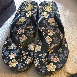 Tory Burch flip flop wedges size 10